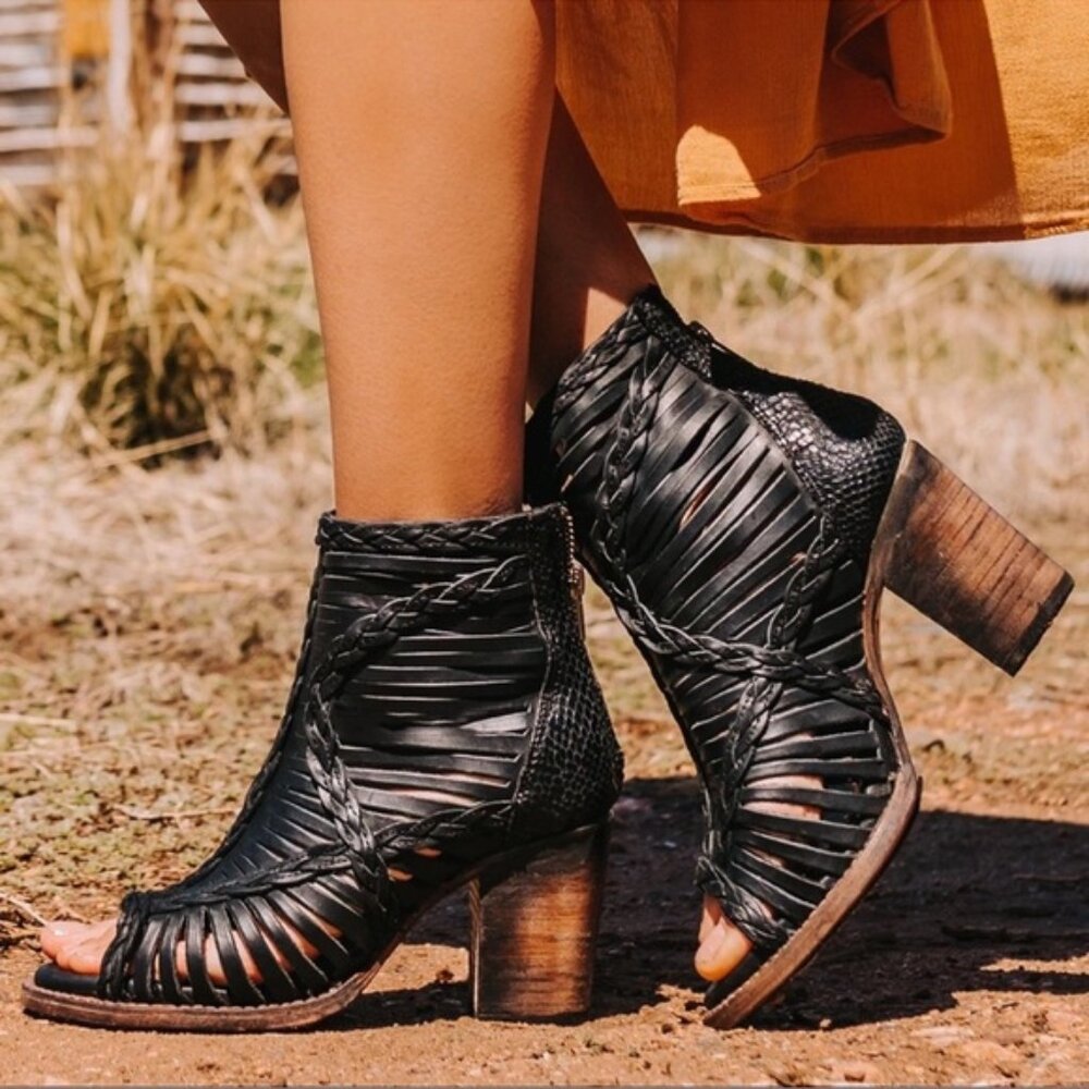 FREEBIRD By STEVEN BELA Black Peep toe Laser Cut Sandal Booties 8